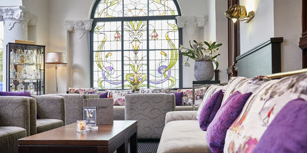 Wintergarten Lounge im Hotel Quellenhof