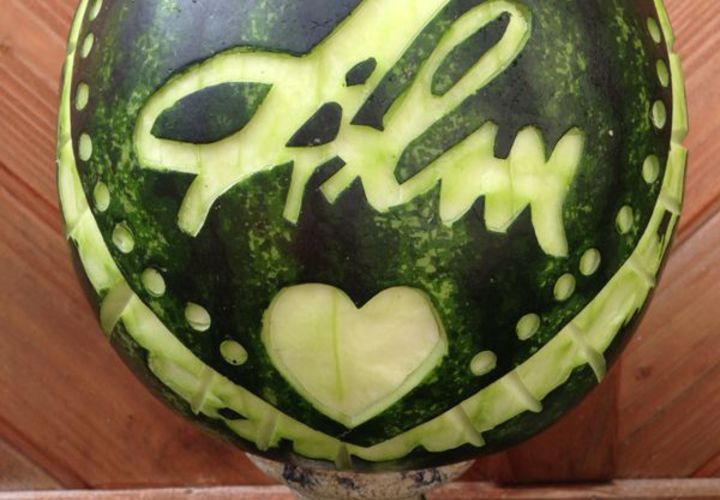 Kunst in einer Wassermelone
