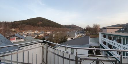 Blick aus dem Balkon über die Landschaft 