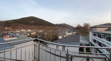 Blick aus dem Balkon über die Landschaft 