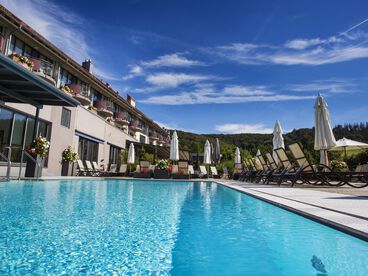 Außenpool des Göbel's Schlosshotel