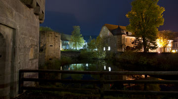 Göbel's Schlosshotel bei Nacht 