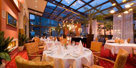 [Translate to english:] Restaurantbereich im Schlosshotel Prinz von Hessen