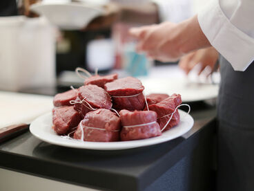 Rindfleisch in der Küche des Hotel Quellenhof