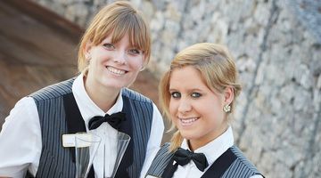 Zwei Auszubildende aus den Göbel Hotels