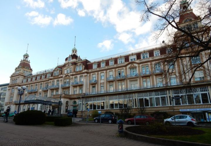 Hotel Quellenhof Gebäude von außen