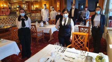 Azubis im Restaurant der Göbel Restaurants