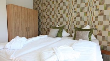 Doppelbett in der Ferienwohnung in Bad Wildungen