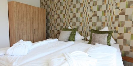 Doppelbett in der Ferienwohnung in Bad Wildungen