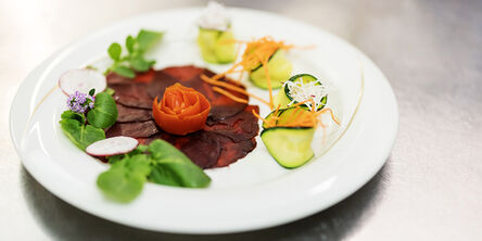 Rote Beete Carpaccio im Hotel Quellenhof