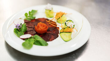 Rote Beete Carpaccio im Hotel Quellenhof