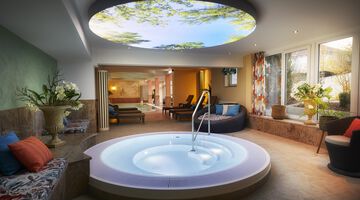 Wellness Whirlpool im Hotel Quellenhof