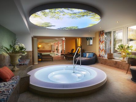 Wellness Whirlpool im Hotel Quellenhof