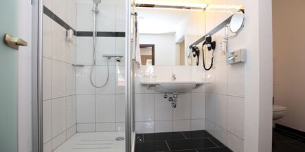 Badezimmer des Superior Zimmers im Hotel Bad Wildungen