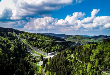 Bild zur News: NEU: Skywalk Willingen - Deutschlands längste Hängebrücke für spektakuläre Aussichten