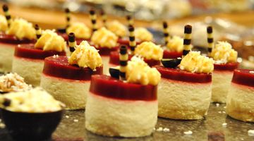 Dessertplatte mit Törtchen 