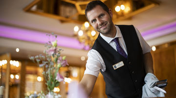 Servicemitarbeiter bei der Arbeit 