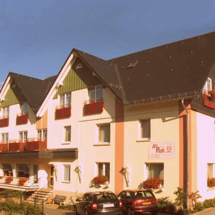 [Translate to english:] Ein Foto des Hotel am Park aus früheren Jahren. 